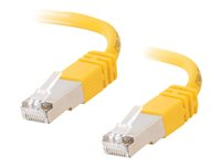 C2G Cat5e Booted Shielded (STP) Network Patch Cable - Kytkentäkaapeli - RJ-45 (uros) to RJ-45 (uros) - 1 m - STP - CAT 5e - valettu - keltainen 83810