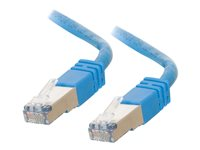 C2G Cat5e Booted Shielded (STP) Network Patch Cable - Kytkentäkaapeli - RJ-45 (uros) to RJ-45 (uros) - 50 m - STP - CAT 5e - valettu - sininen 83779